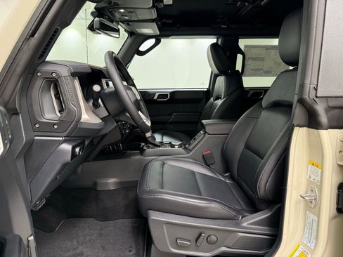 New 2026 Ford Bronco Outer Banks AWD/4WD image 13