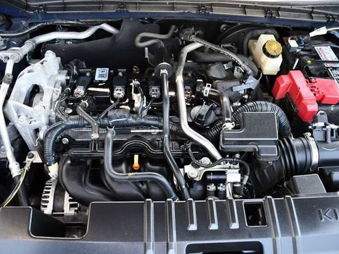 Used 2025 Nissan Kicks SV FWD image 23