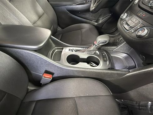 Certified 2025 Chevrolet Malibu RS image 32