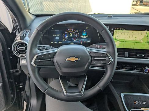Used 2025 Chevrolet Equinox LT w/ Convenience Package II AWD/4WD image 13