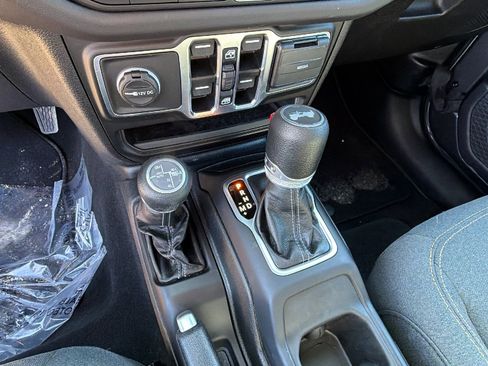 Used 2025 Jeep Wrangler Sahara 4xe w/ Safety Group image 30