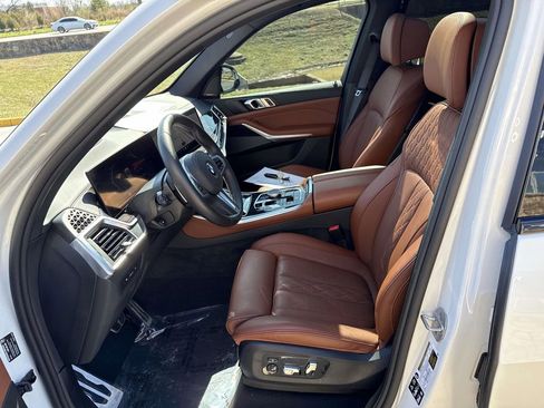 Used 2025 BMW X5 M60i w/ Climate Comfort Package AWD/4WD image 6