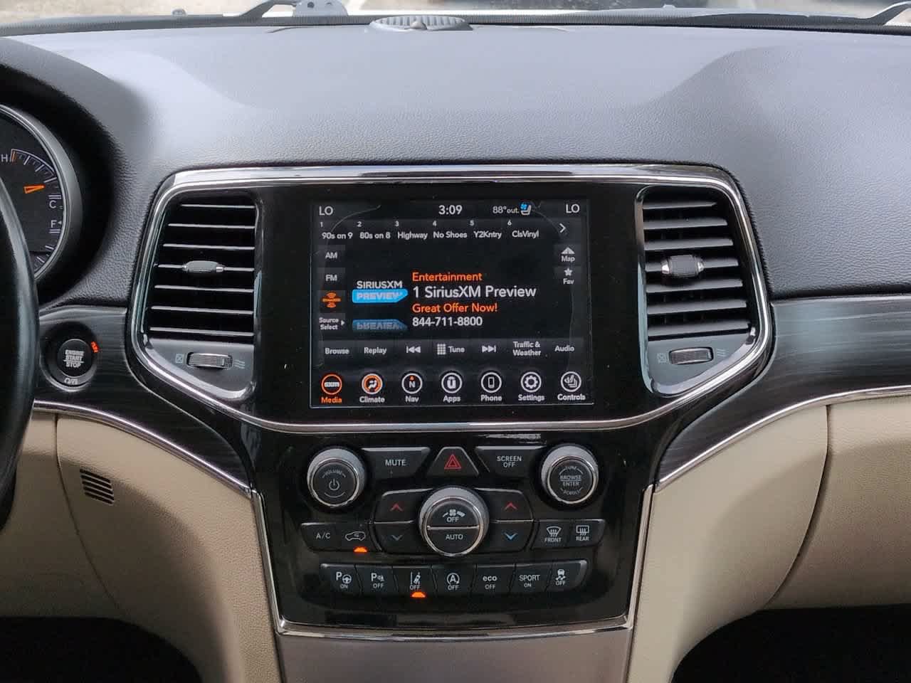 Used 2021 Jeep Grand Cherokee Limited w/ Luxury Group II RWD image 17