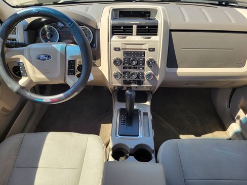 Used 2010 Ford Escape XLT FWD image 20