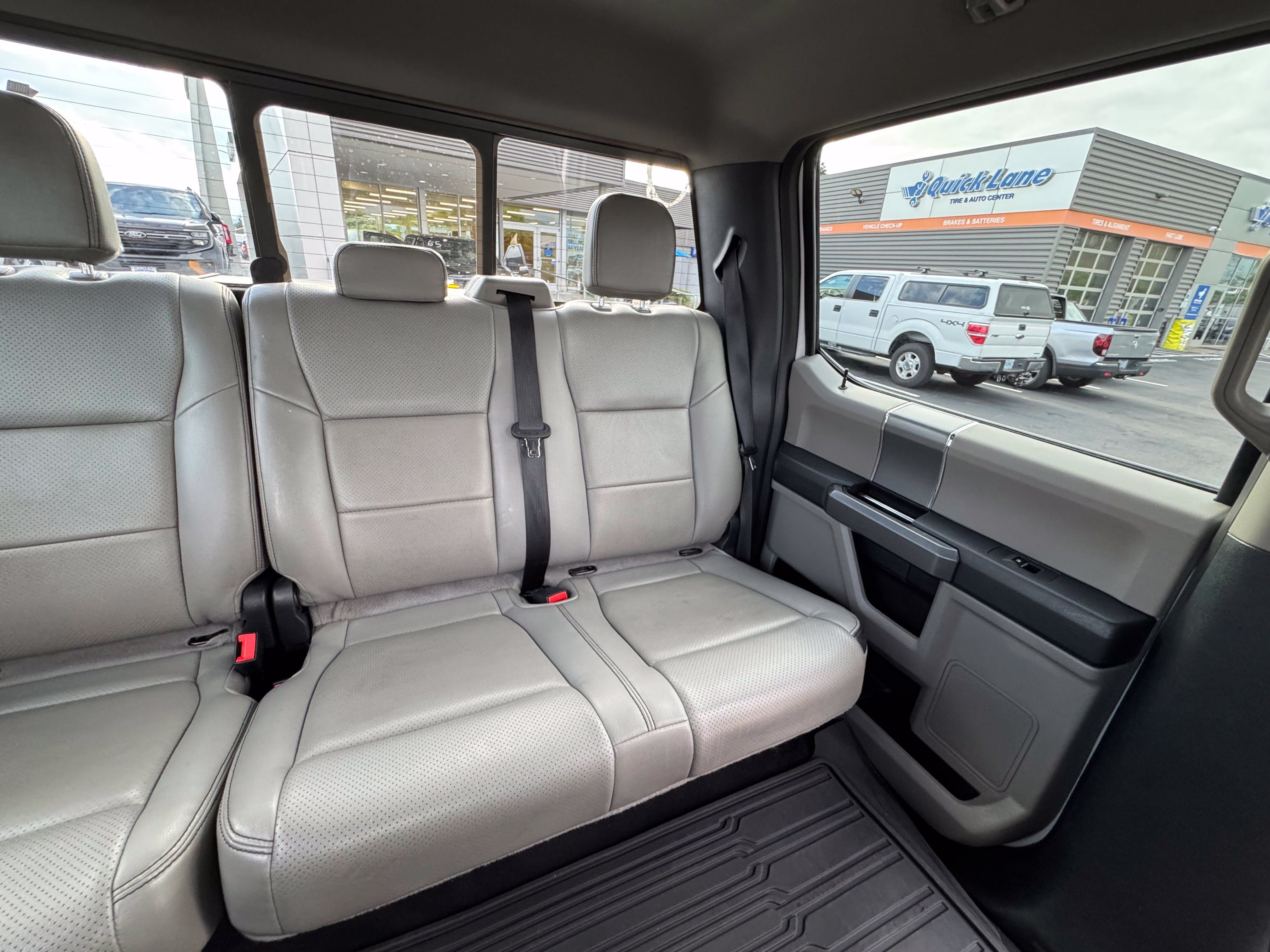 Used 2022 Ford F350 XLT w/ Black Appearance Package AWD/4WD image 39