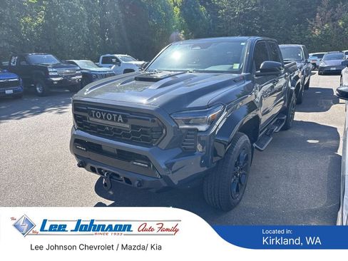 Used 2025 Toyota Tacoma TRD Pro AWD/4WD image 1