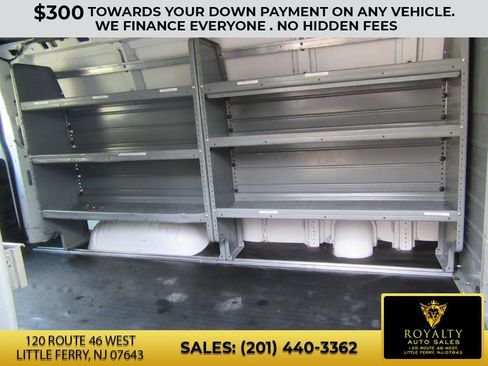 Used 2017 Chevrolet Express 2500 image 30