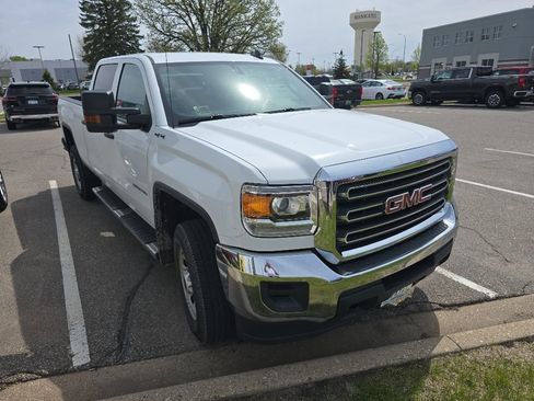 Used 2017 GMC Sierra 3500 4x4 Crew Cab image 4