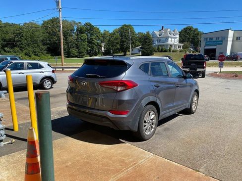 Used 2016 Hyundai Tucson SE w/ Option Group 02 FWD image 5