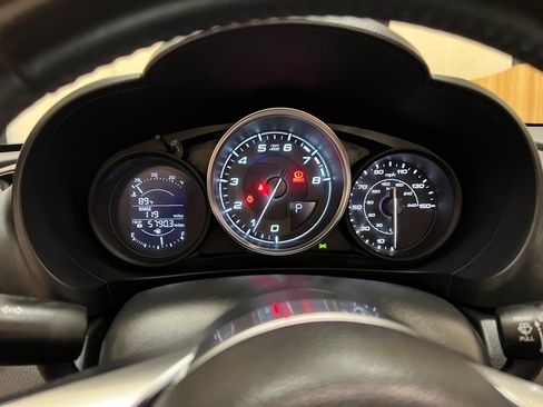 Used 2017 FIAT 124 Spider Classica RWD image 34