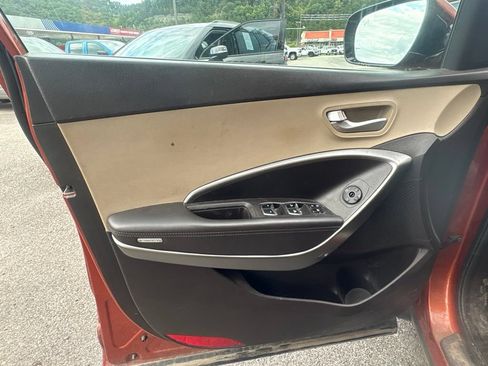 Used 2017 Hyundai Santa Fe Sport FWD image 12
