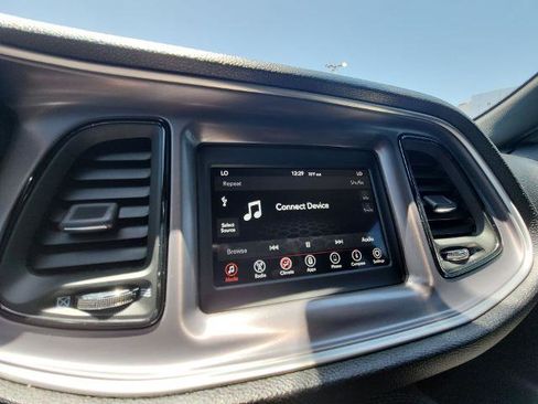 Used 2019 Dodge Challenger SXT RWD image 13