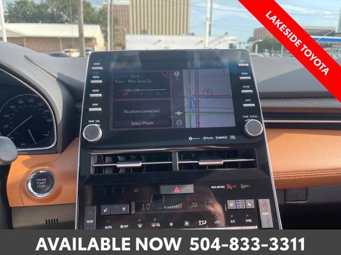 Used 2020 Toyota Avalon Limited FWD image 34
