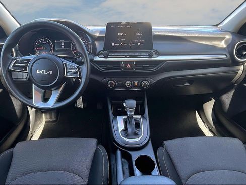 Used 2023 Kia Forte LXS FWD image 7