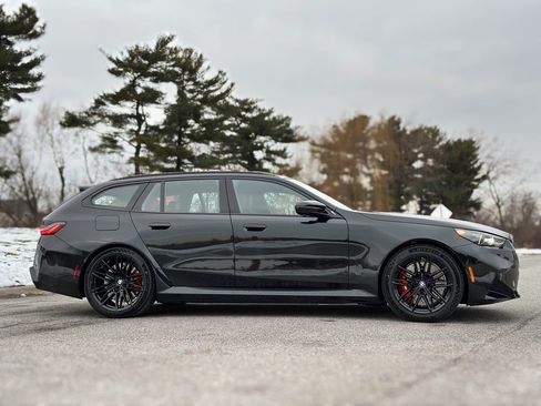 New 2026 BMW M5 Touring w/ Executive Package image 7