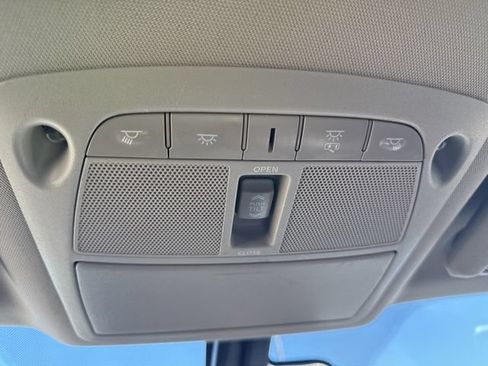 Used 2017 Nissan Maxima Platinum FWD image 24