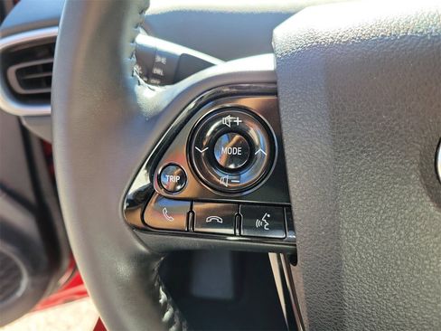 Used 2022 Toyota Prius Prime LE image 18