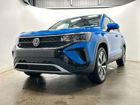 Used 2023 Volkswagen Taos SE w/ Panoramic Sunroof Package AWD/4WD image 29