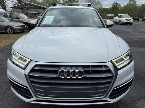 Used 2019 Audi Q5 2.0T Premium Plus w/ Premium Plus Package image 3