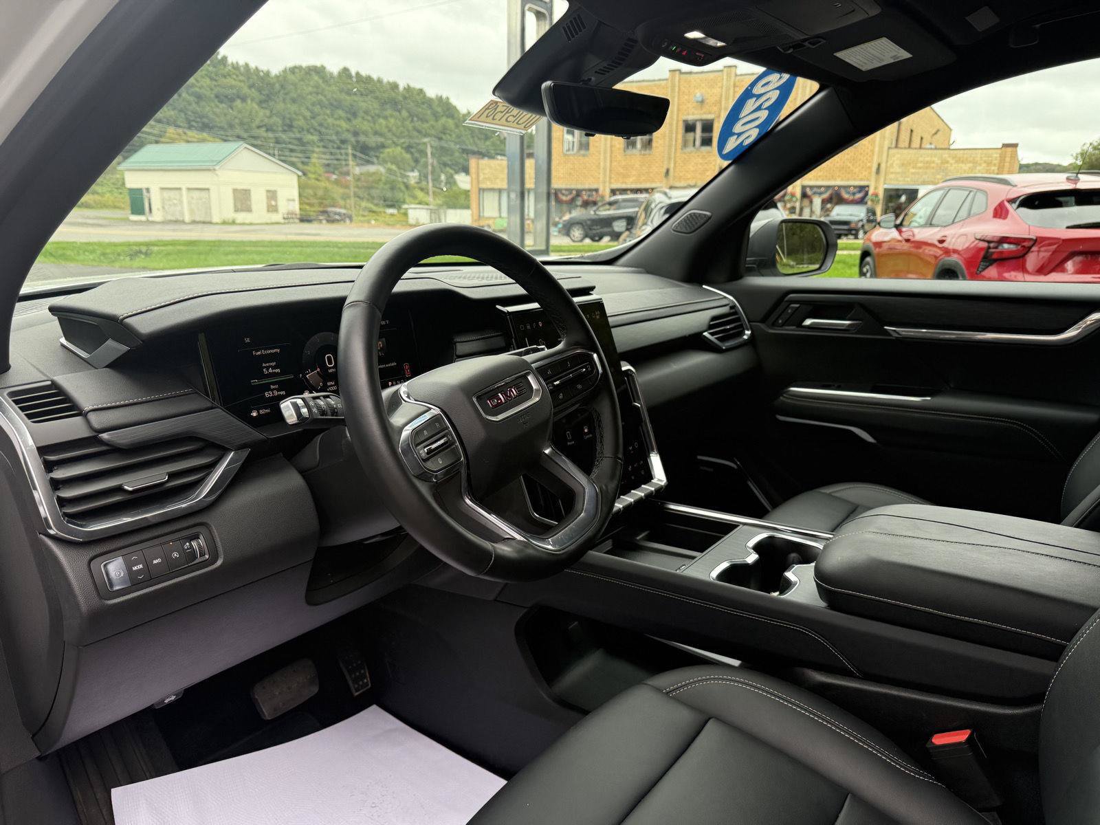 Used 2026 GMC Acadia Elevation w/ Elevation Premium Package AWD/4WD image 8