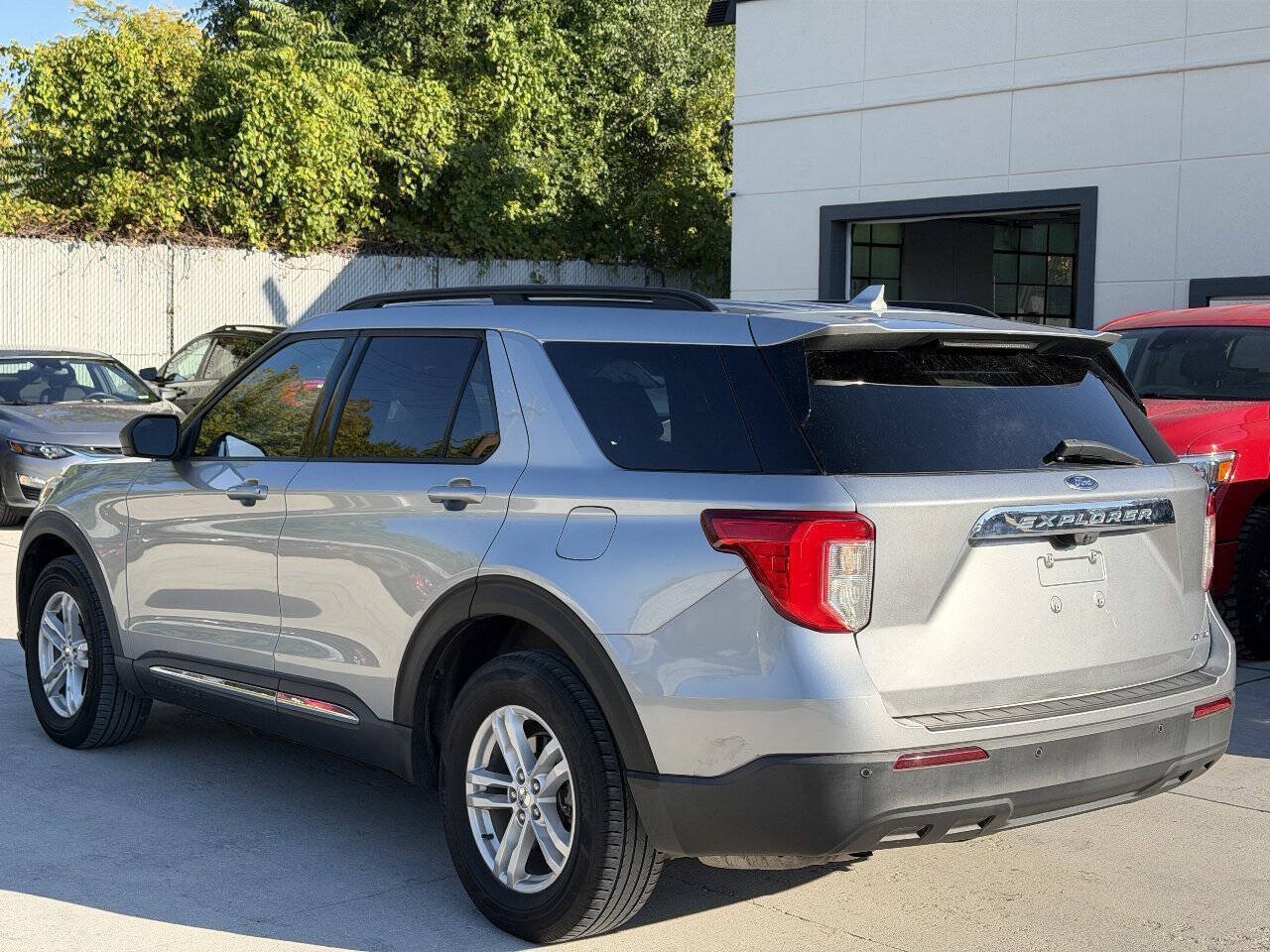 Used 2020 Ford Explorer XLT AWD/4WD image 7