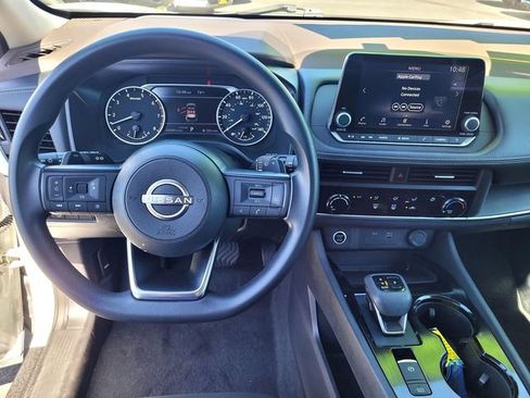 Used 2023 Nissan Rogue S FWD image 9