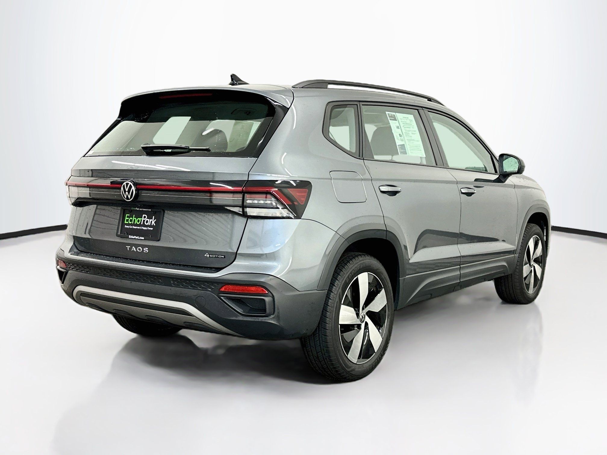 Used 2025 Volkswagen Taos S AWD/4WD image 9