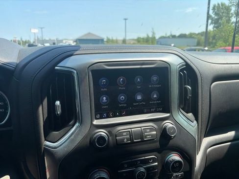 Used 2022 Chevrolet Silverado 2500 LTZ w/ LTZ Convenience Package AWD/4WD image 17