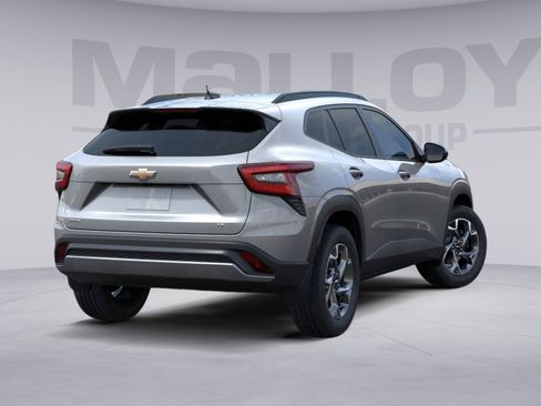 New 2026 Chevrolet Trax LT image 4