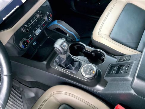 Used 2022 Ford Bronco Wildtrak image 15