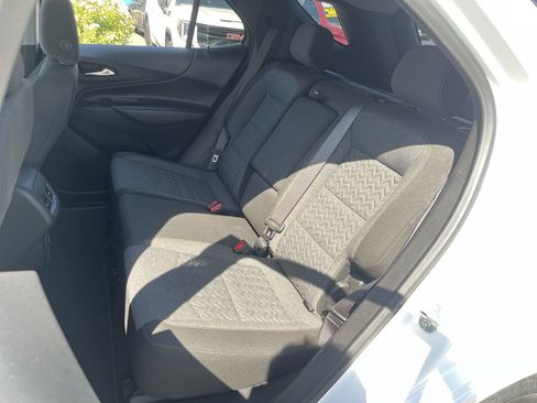Used 2022 Chevrolet Equinox LT FWD image 22