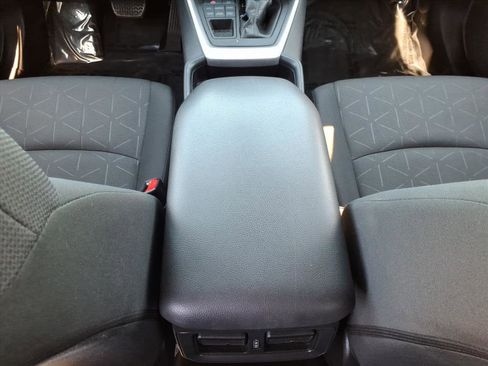 Used 2019 Toyota RAV4 XLE image 26