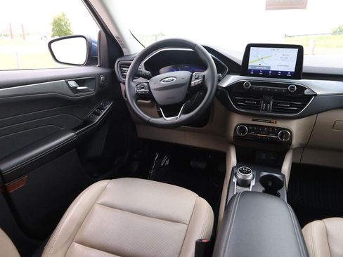 Used 2022 Ford Escape Titanium w/ Class II Trailer Tow Package AWD/4WD image 23