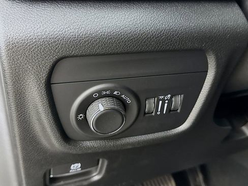 New 2025 Jeep Grand Cherokee Laredo image 18