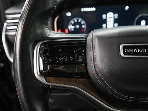 Used 2023 Jeep Grand Wagoneer Series II AWD/4WD image 27