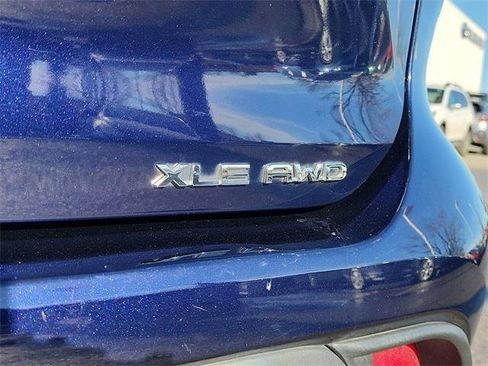 Used 2020 Toyota Highlander XLE image 5