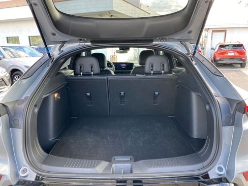 Used 2025 Buick Envista Sport Touring image 31