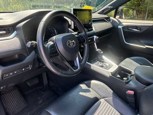 Used 2021 Toyota RAV4 XSE AWD/4WD image 10
