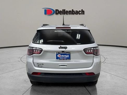 Used 2025 Jeep Compass Latitude w/ Altitude Special Edition AWD/4WD image 4