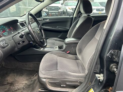 Used 2014 Chevrolet Impala LT image 5