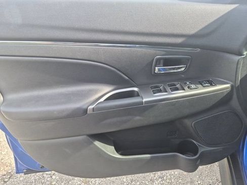 Used 2025 Mitsubishi Outlander Sport SE AWD/4WD image 11