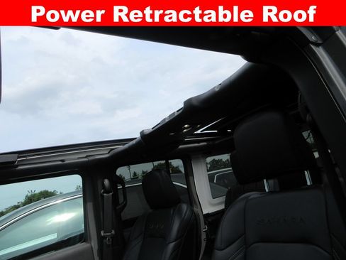 Used 2021 Jeep Wrangler Unlimited Sahara AWD/4WD image 16