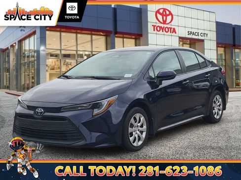 Used 2026 Toyota Corolla LE FWD image 1