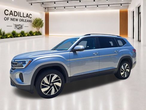 Used 2025 Volkswagen Atlas SE FWD image 8