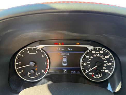 Used 2024 Nissan Altima 2.5 SR FWD image 11