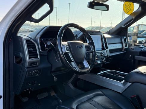 Used 2022 Ford F450 Platinum w/ FX4 Off-Road Package image 4