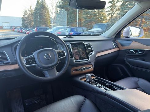 Used 2023 Volvo XC90 B6 Plus w/ Protection Package Premier image 15