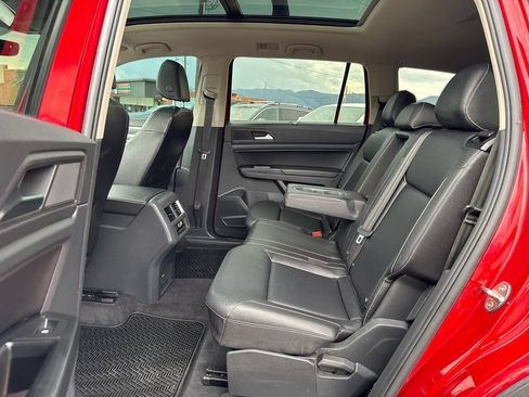 Used 2021 Volkswagen Atlas SE w/ Panoramic Sunroof Package AWD/4WD image 11