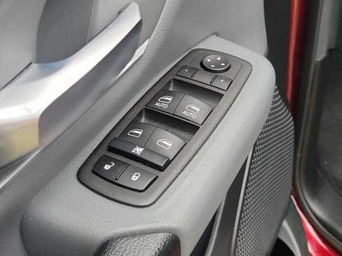 Used 2022 RAM 1500 Big Horn RWD image 15