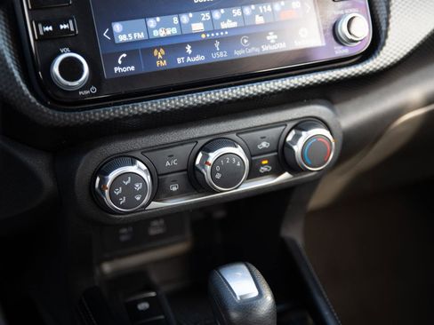 Used 2024 Nissan Kicks SV image 14